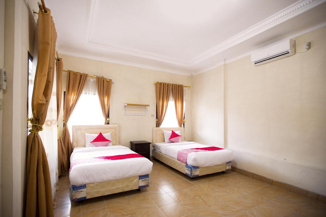 Oyo 3207 Hotel Gracia Bandar Lampung Exterior photo