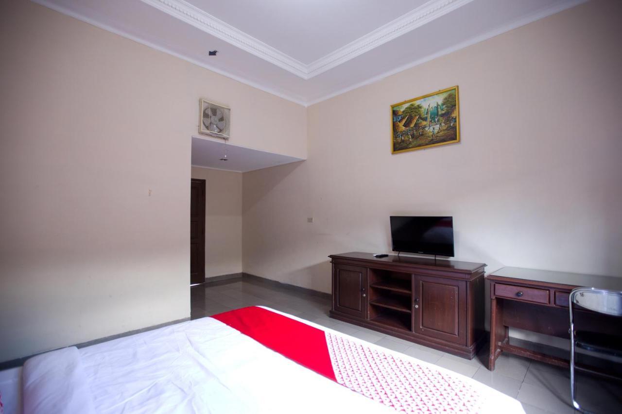 Oyo 3207 Hotel Gracia Bandar Lampung Exterior photo